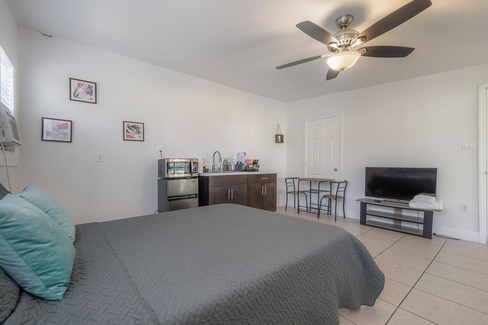 Stadium Suite With Area & Parking Tampa Bagian luar foto